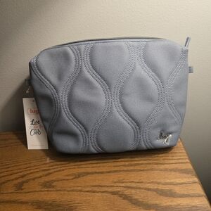 Lug volley matte luxe pouch